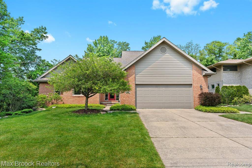 West Bloomfield Twp, MI 48324,2590 ARNETH Road