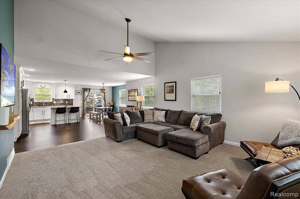 Waterford Twp, MI 48327,7611 Peninsula