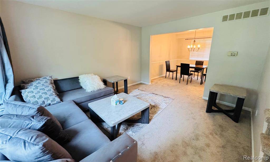 Canton Twp, MI 48188,46406 AARONS Way