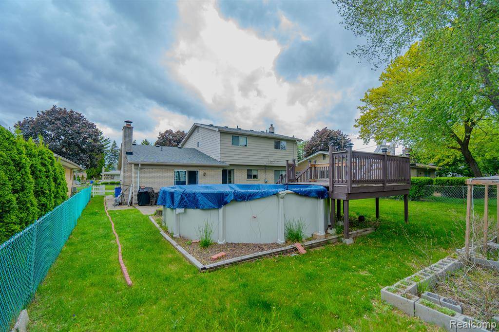 Warren, MI 48093,32904 SUROW Drive