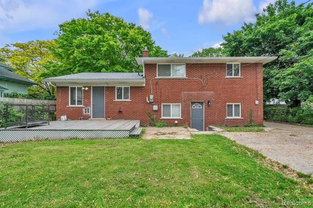 Eastpointe, MI 48021,22844 LISCOMB Avenue