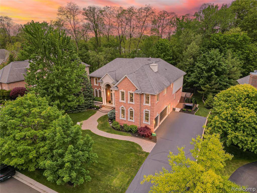 West Bloomfield Twp, MI 48323,4575 FOREST EDGE Lane