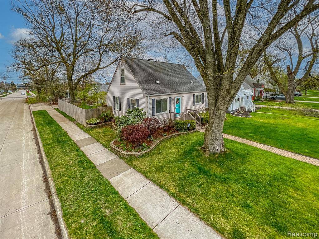 Royal Oak, MI 48073,4526 TONAWANDA Avenue