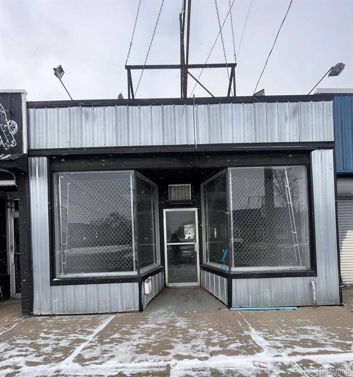 Flint, MI 48507,3612 FENTON Road
