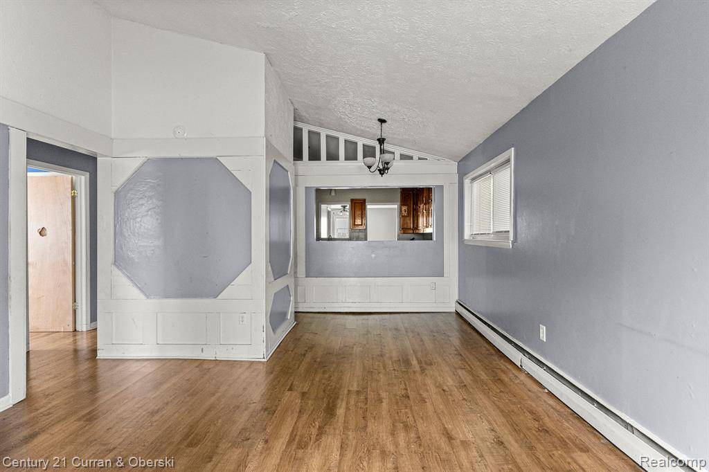 Hazel Park, MI 48030,80 E MAHAN Avenue