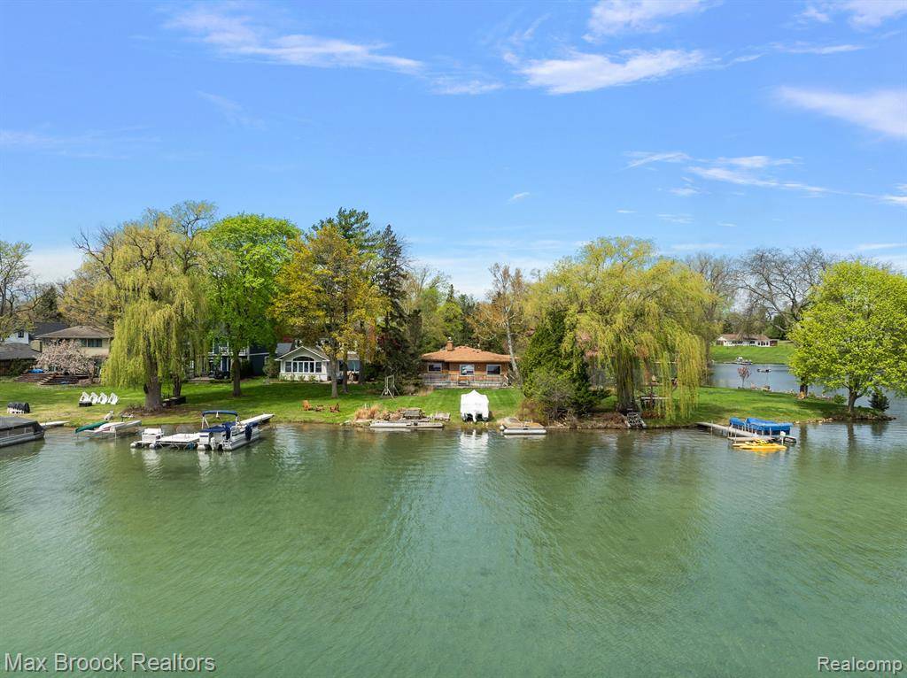 West Bloomfield Twp, MI 48324,6351 Alden Drive