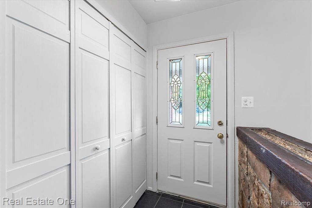 Allen Park, MI 48101,16917 CICOTTE Avenue