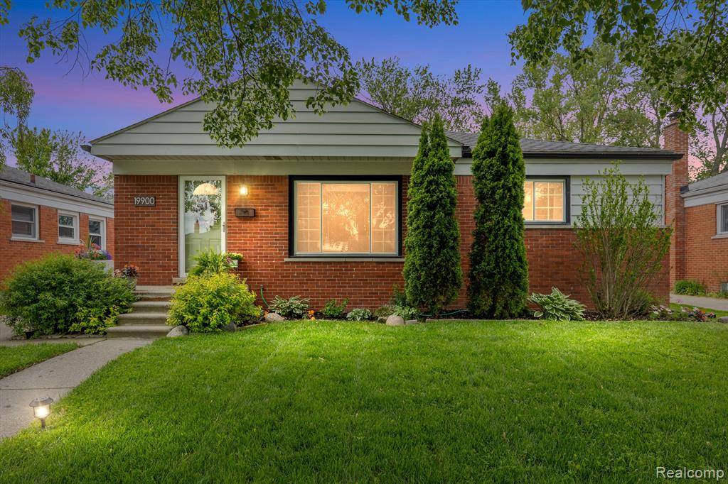 St. Clair Shores, MI 48080,19900 ALGER Street