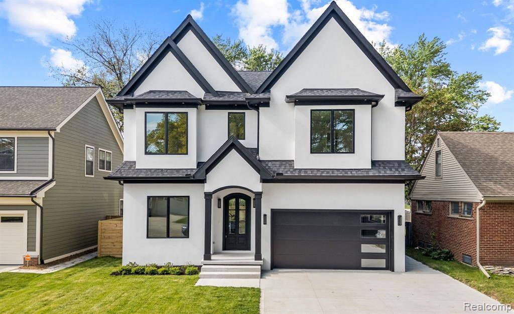 Royal Oak, MI 48073,706 W HOUSTONIA Avenue