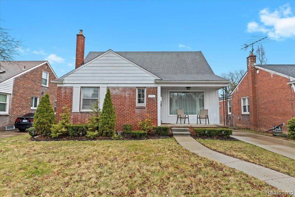 Dearborn Heights, MI 48127,8156 GRAYFIELD Street