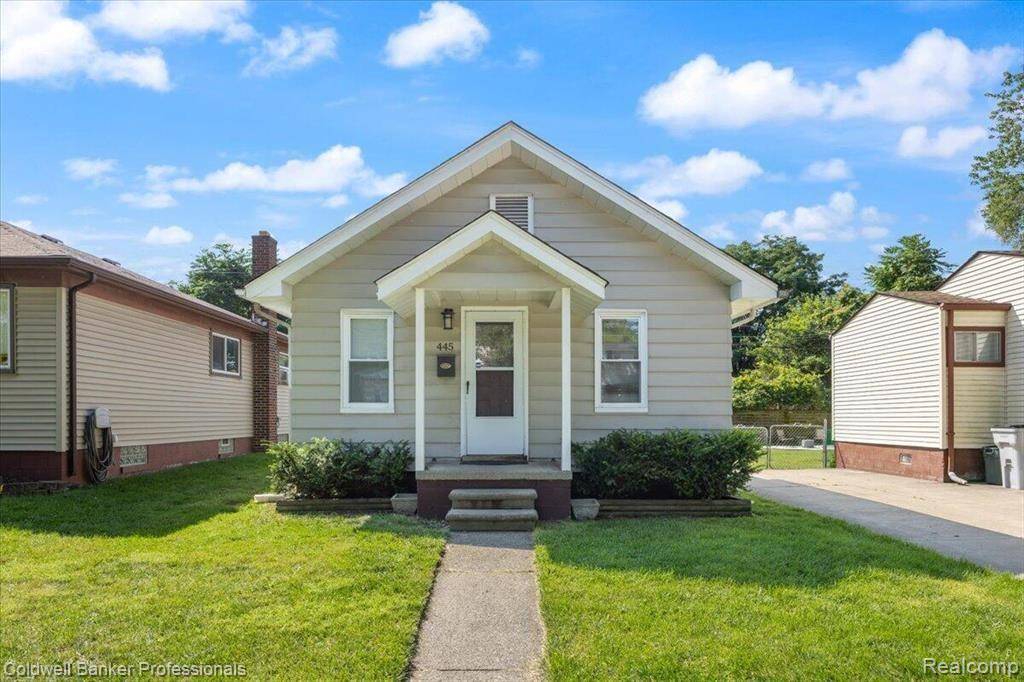 Hazel Park, MI 48030,445 W MILTON Avenue