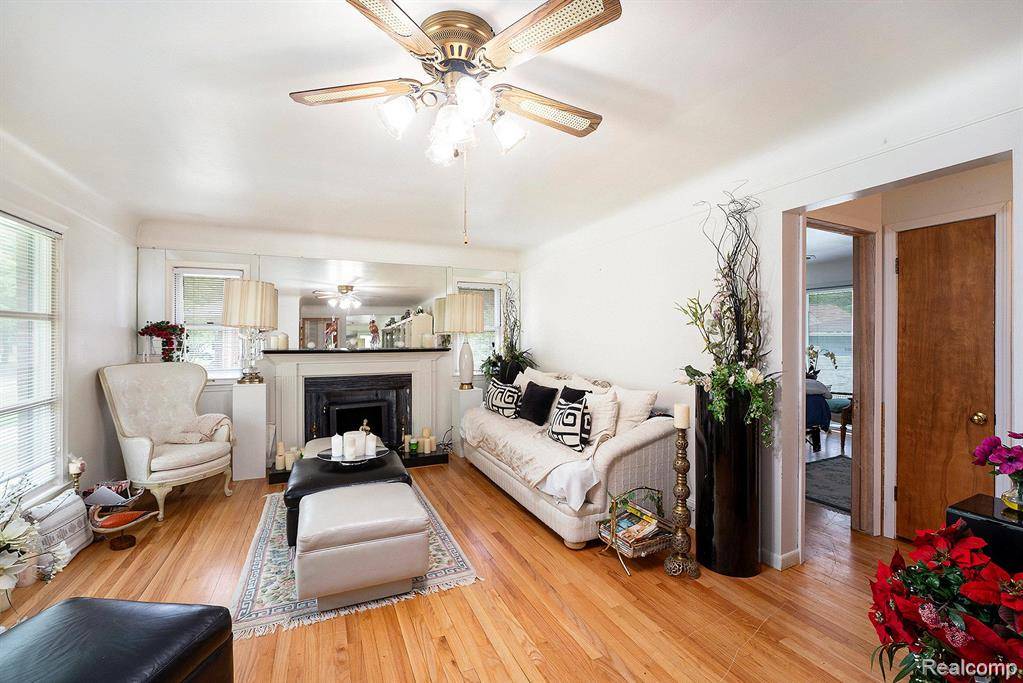 Redford Twp, MI 48239,15069 LENORE