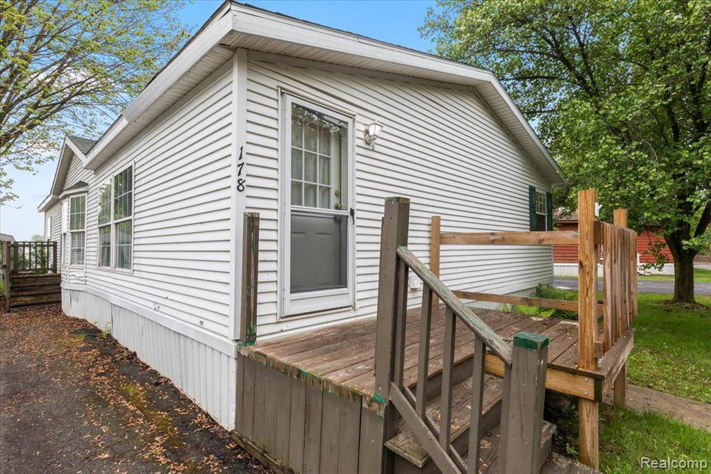 Auburn Hills, MI 48326,351 N. Squirrel Road Lot 178