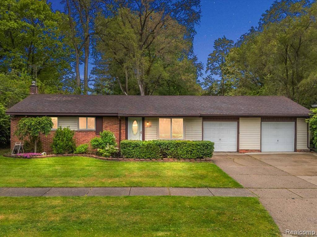 Commerce Twp, MI 48382,2920 PINTO Drive