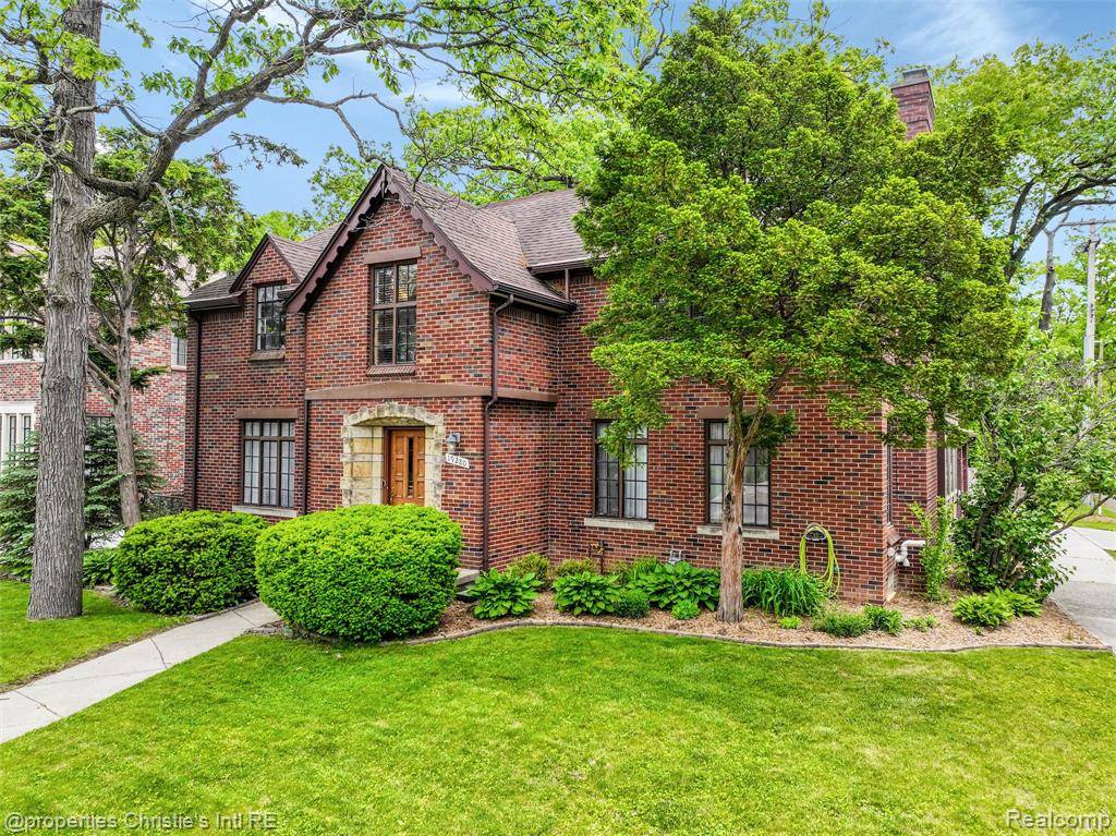 Detroit, MI 48221,19280 Warrington Drive