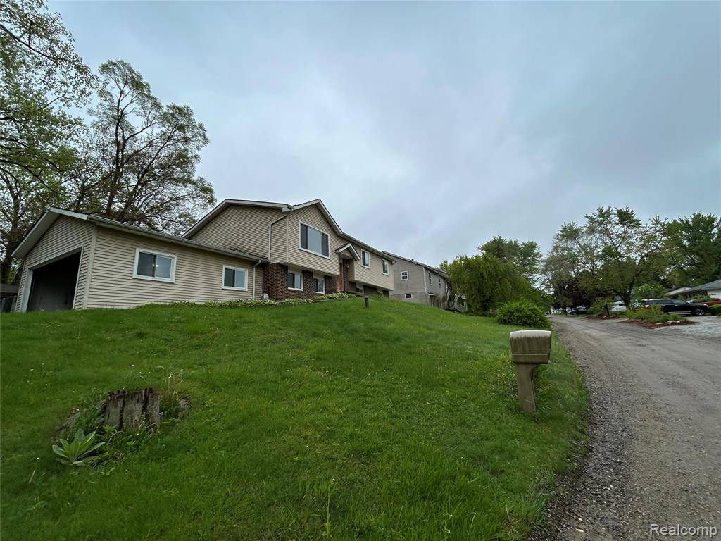 Lake Orion Vlg, MI 48362,655 Ferndale Avenue