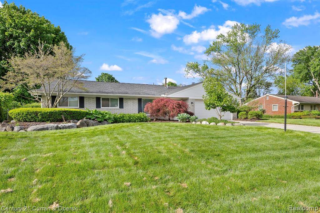Novi, MI 48375,24018 Glen Ridge Court