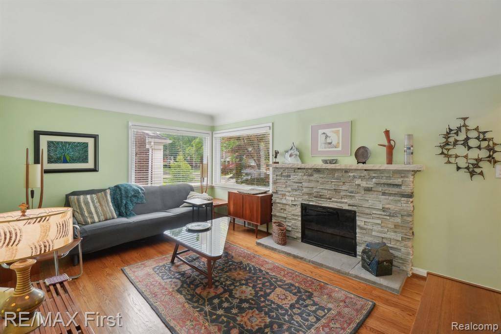 Birmingham, MI 48009,2681 Buckingham Avenue