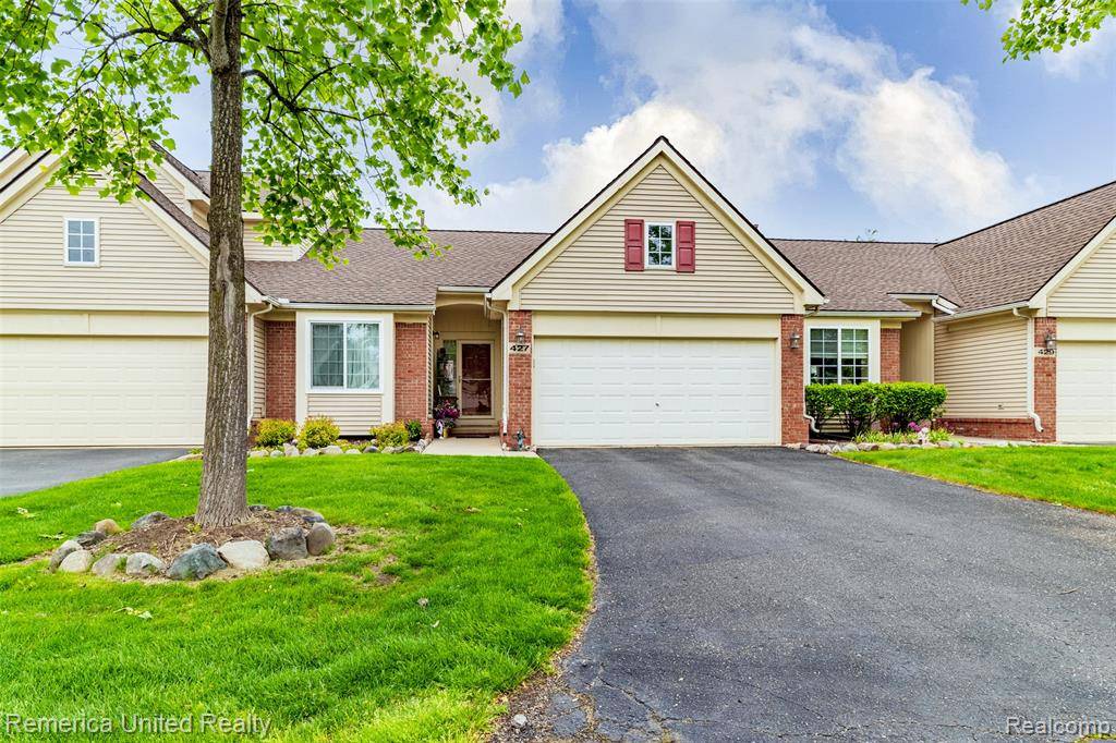 Genoa Twp, MI 48843,427 Lilly View Court