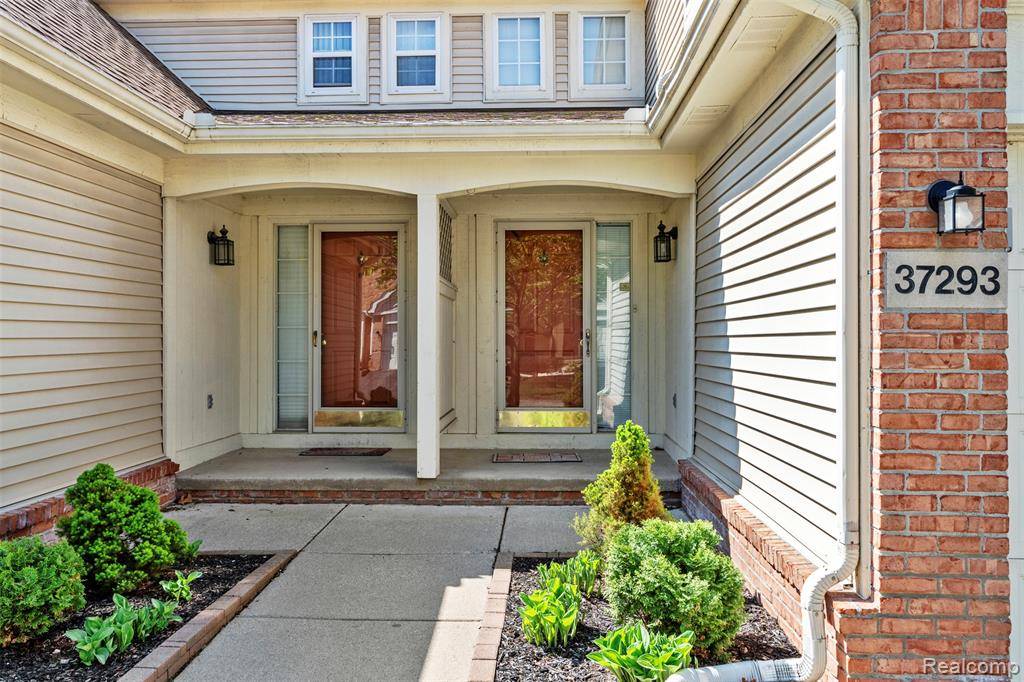 Westland, MI 48185,37293 Amhurst Drive