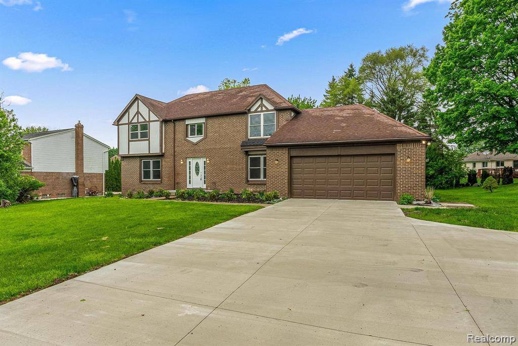 Bloomfield Hills, MI 48302,4766 Quarton Road
