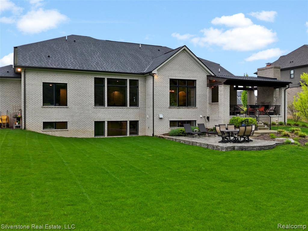 Oakland Twp, MI 48363,3239 Holburn Court