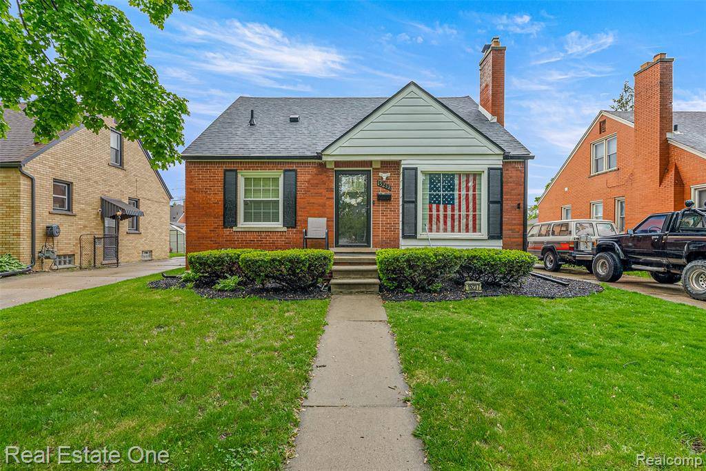 Allen Park, MI 48101,15237 Oceana Avenue