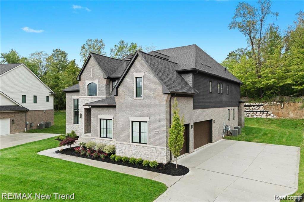Farmington Hills, MI 48331,28878 Wintergreen