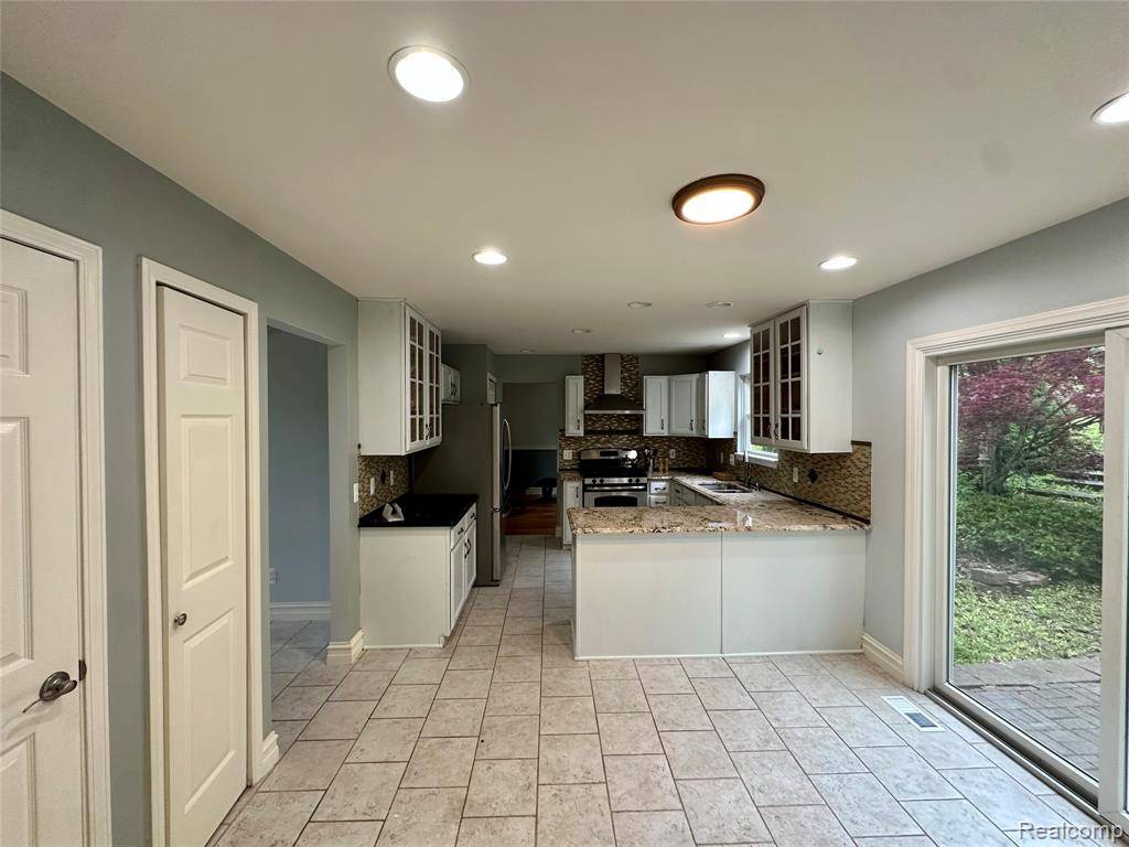 Auburn Hills, MI 48326,3758 Tienken Road