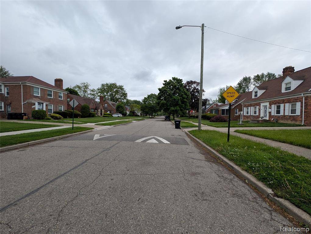 Detroit, MI 48227,15757 Gilchrist Street
