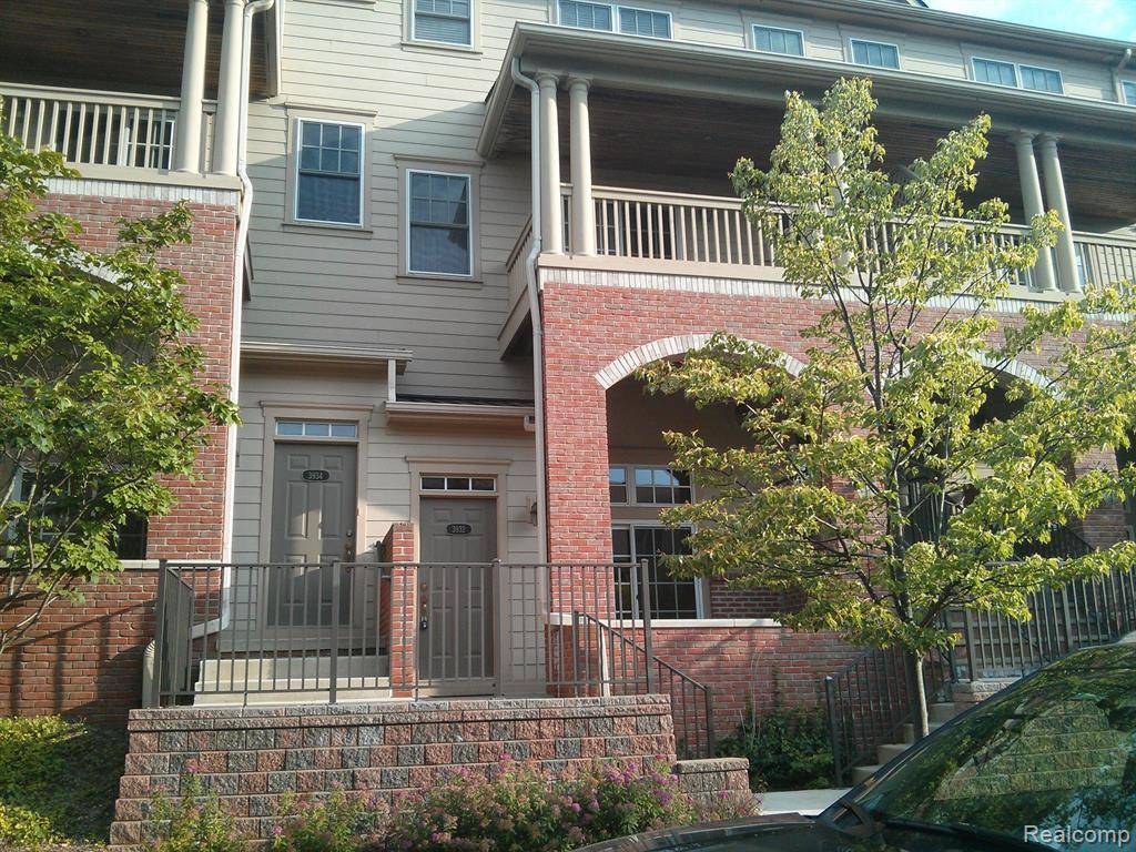 Auburn Hills, MI 48326,3932 FORESTER Boulevard