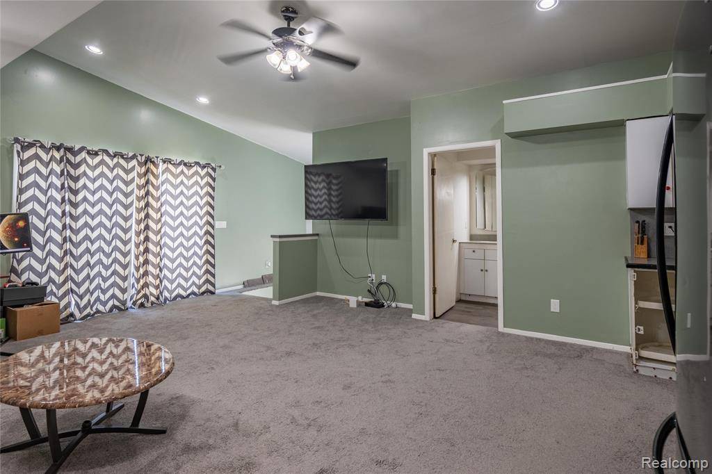Clinton Twp, MI 48035,36426 Weideman Street