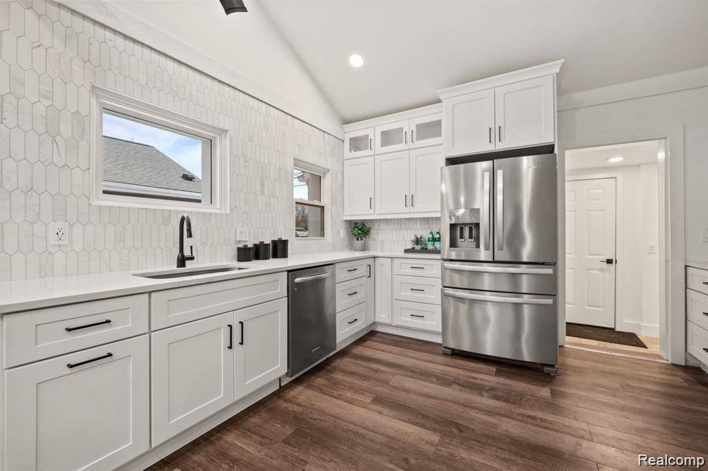 Waterford Twp, MI 48328,1466 Rossdale Drive