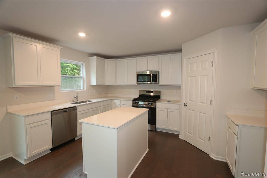 Grand Blanc Twp, MI 48439,4328 Oak Street