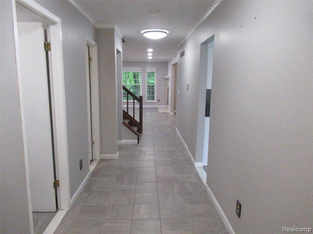 Rochester Hills, MI 48309,1816 Burning Bush Court 47 178