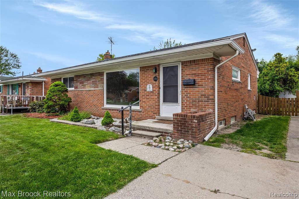 Madison Heights, MI 48071,1751 Chaucer Avenue