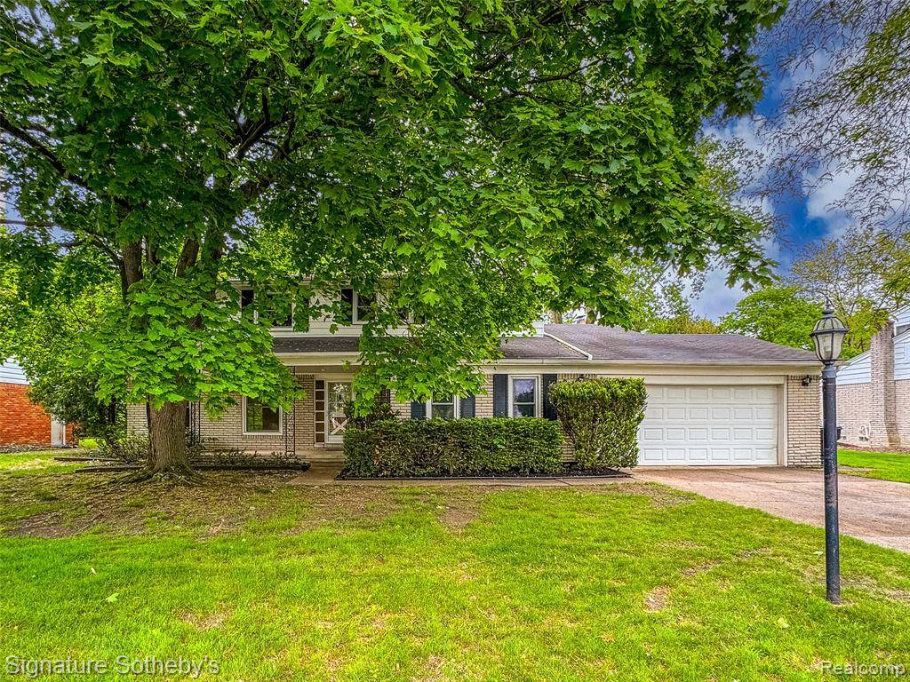 Farmington Hills, MI 48334,28988 Ramblewood Drive