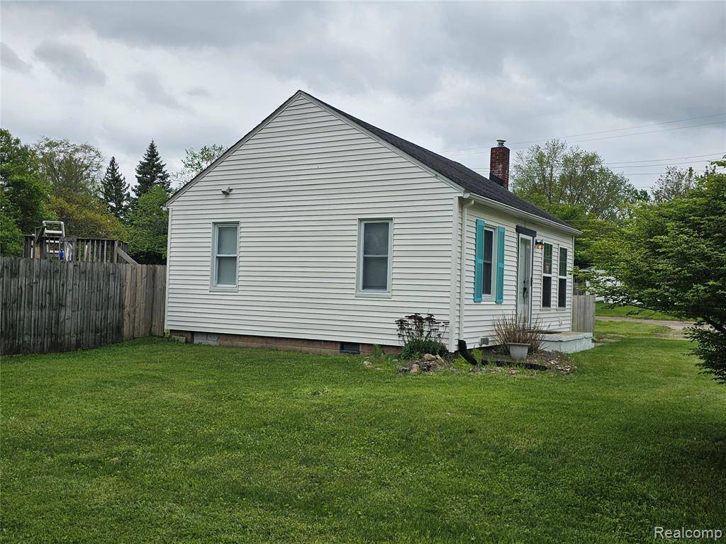 Grand Blanc Twp, MI 48507,2388 Morton Avenue