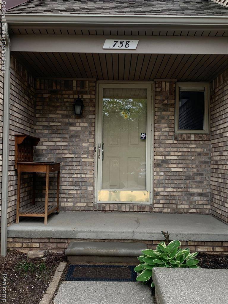 Milford Twp, MI 48381,758 S Milford Road