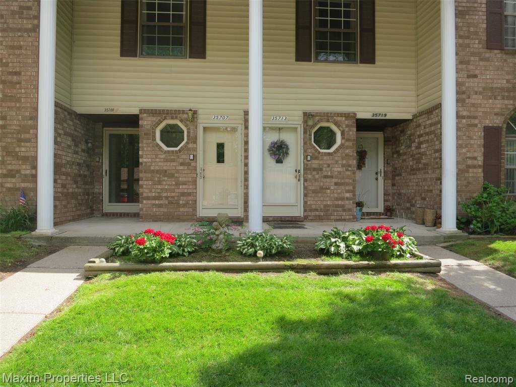 Westland, MI 48185,35707 Hunter Avenue 8