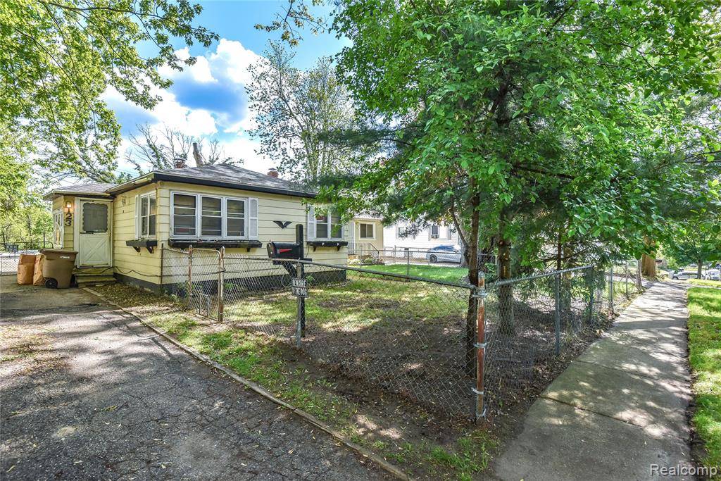 Pontiac, MI 48340,123 Parkdale Avenue