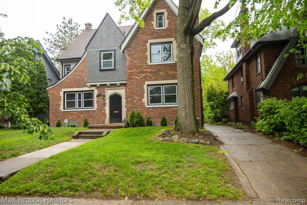 Detroit, MI 48221,17352 Parkside Street