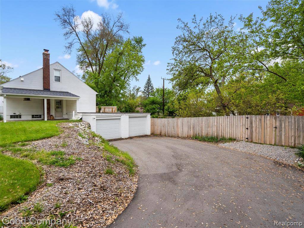 Pontiac, MI 48341,230 Dick Avenue