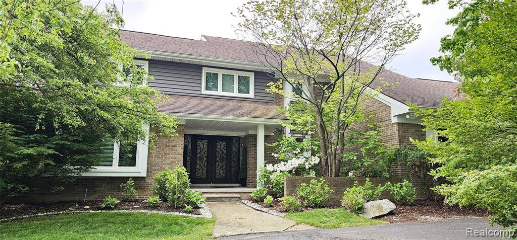 West Bloomfield Twp, MI 48323,5084 Champlain Circle