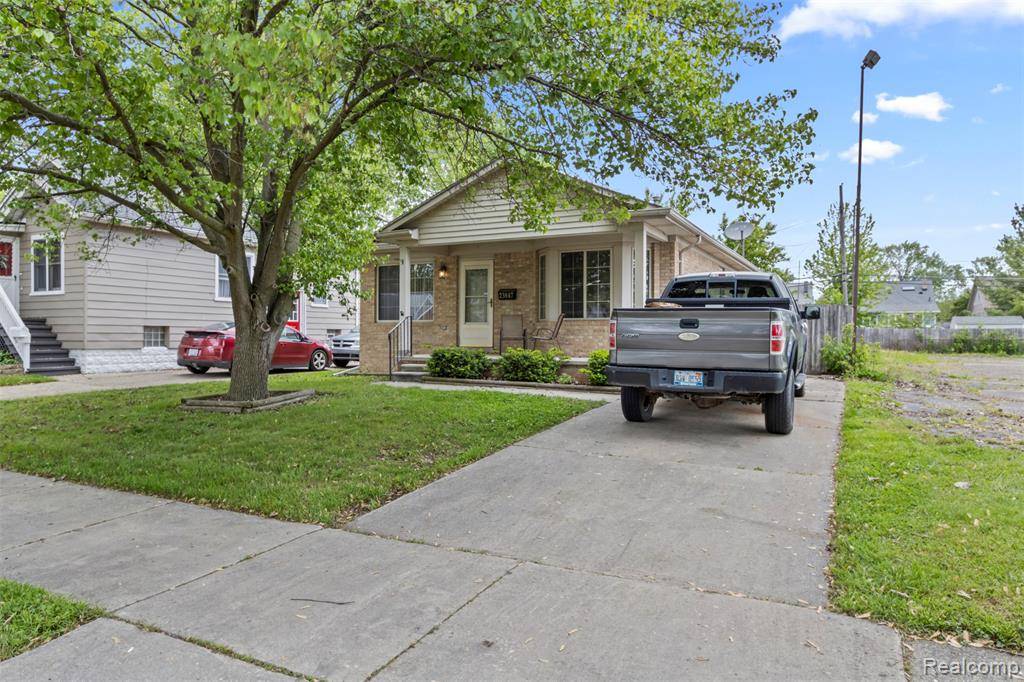 St. Clair Shores, MI 48082,23847 Deziel Street