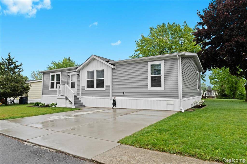 Highland Twp, MI 48357,21 Pine