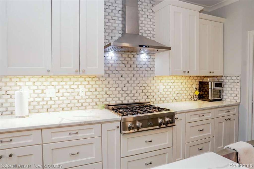 Brighton, MI 48114,329 Baintree Boulevard