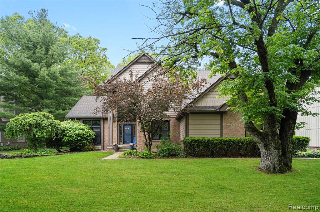 West Bloomfield Twp, MI 48324,2640 Water Oaks Drive