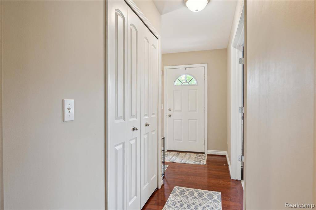 Livonia, MI 48150,9267 Richfield