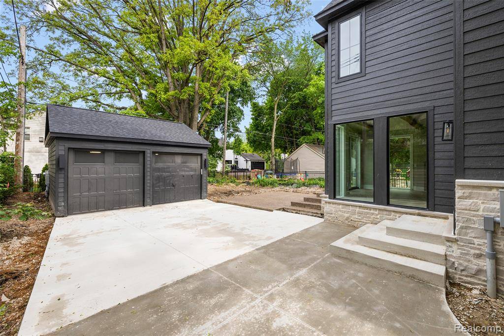 Birmingham, MI 48009,1626 Maryland Boulevard